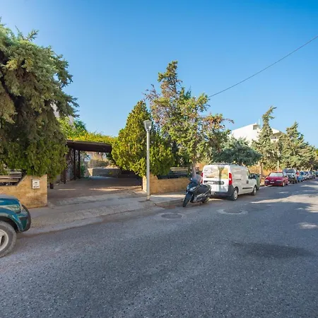 Lila's House With Parking * Rhodes City