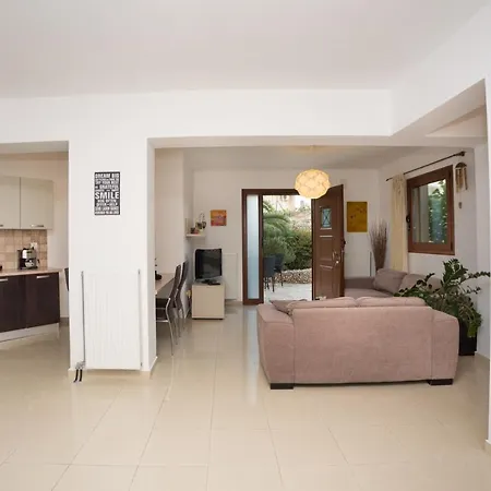 Lila's House With Parking